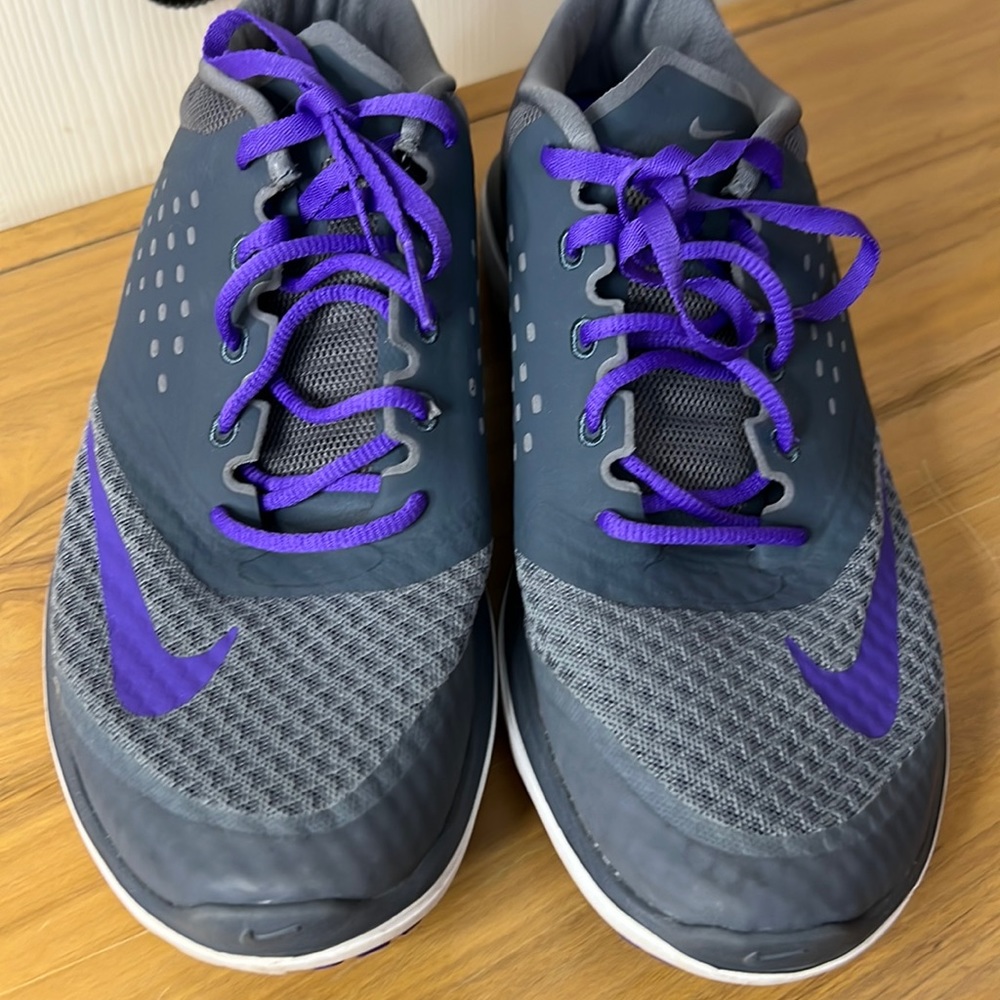 Nike Gray and Purple Athletic Running Shoes Size 9.5
